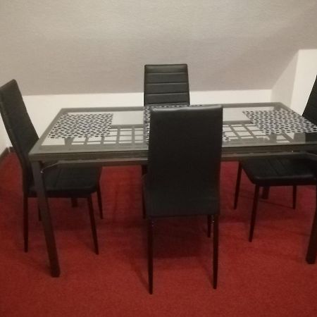Ferienwohnung In Duesseldorf Hassel Esterno foto